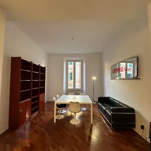 Whouse Large Indipendenza , Bologna Italia