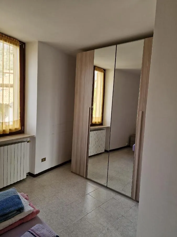 Appartamento Mirella Gardone Riviera 0*,  Italy